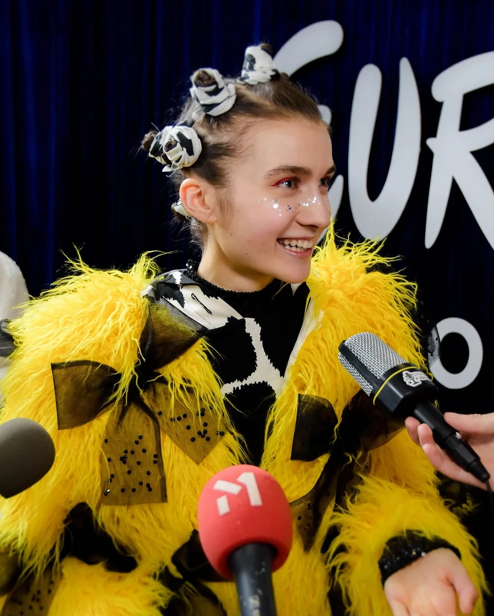 Співачка Jerry Heil