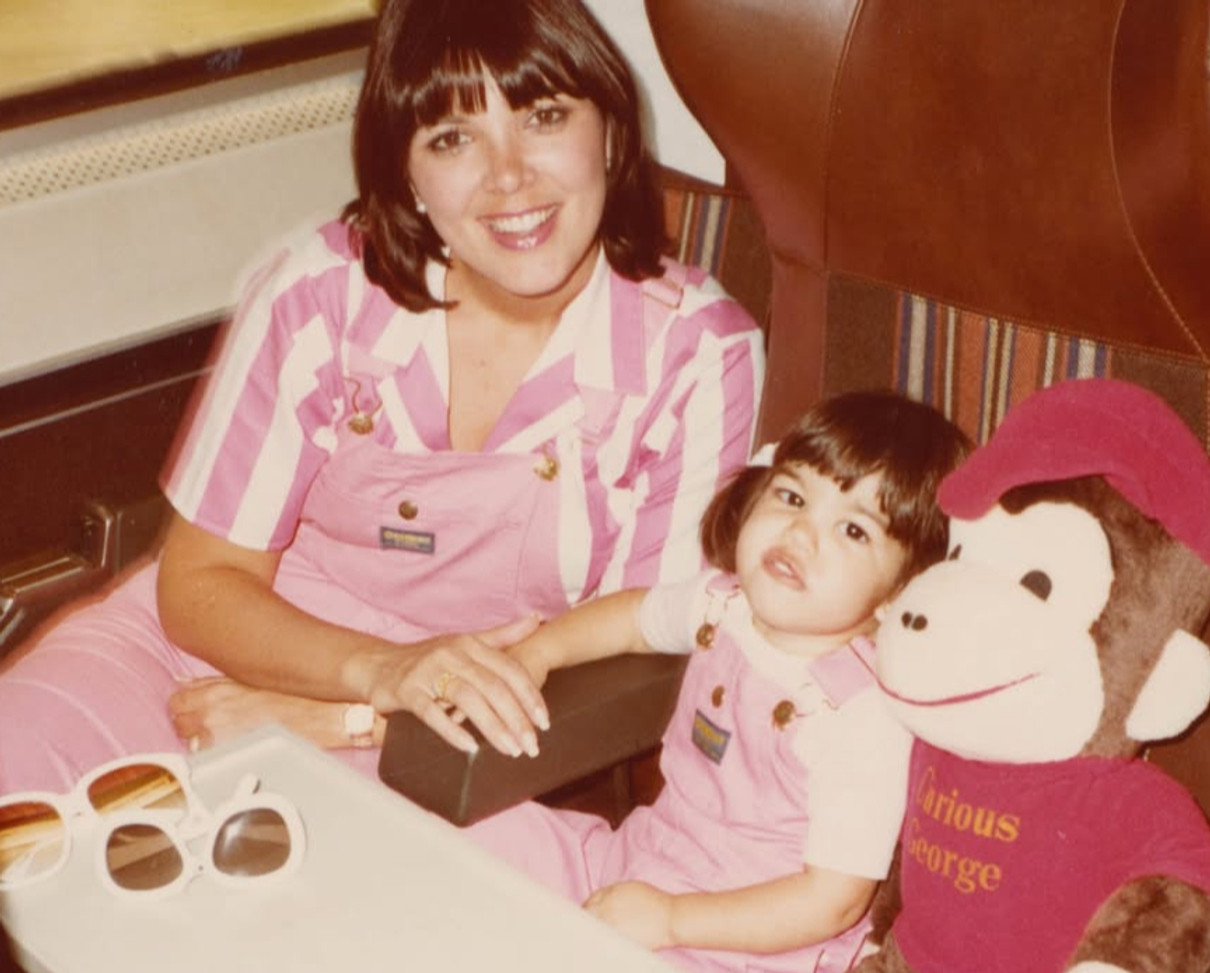 Кортні Кардашян замилувала своїм дитячим фото на 70-річчя мами