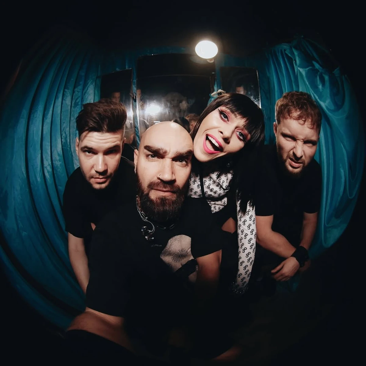 Учасники гурту The Hardkiss