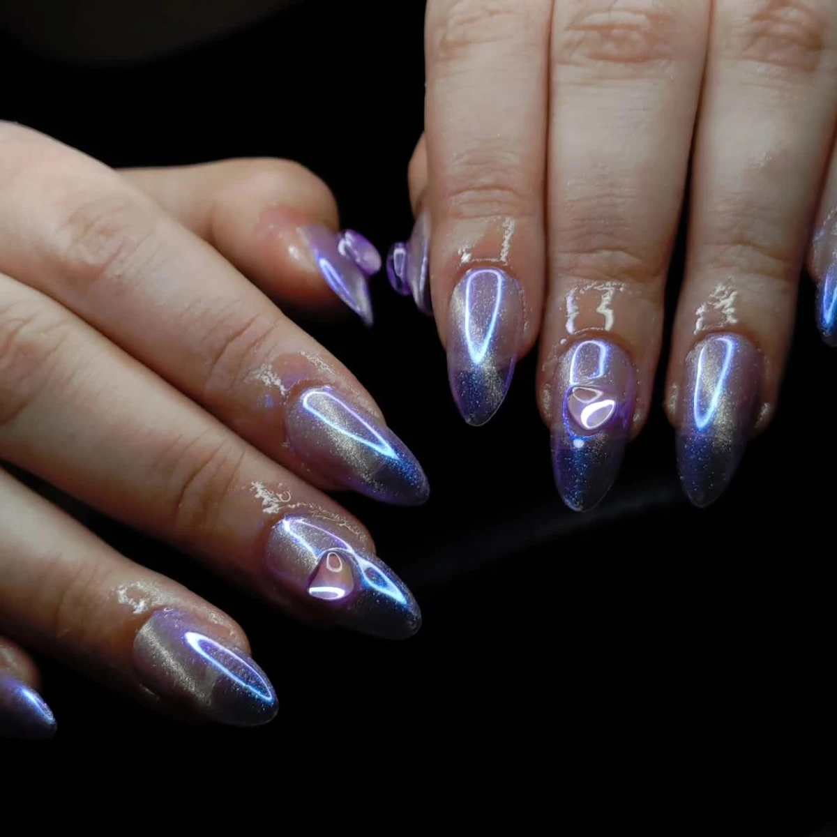 Блискучий манікюр