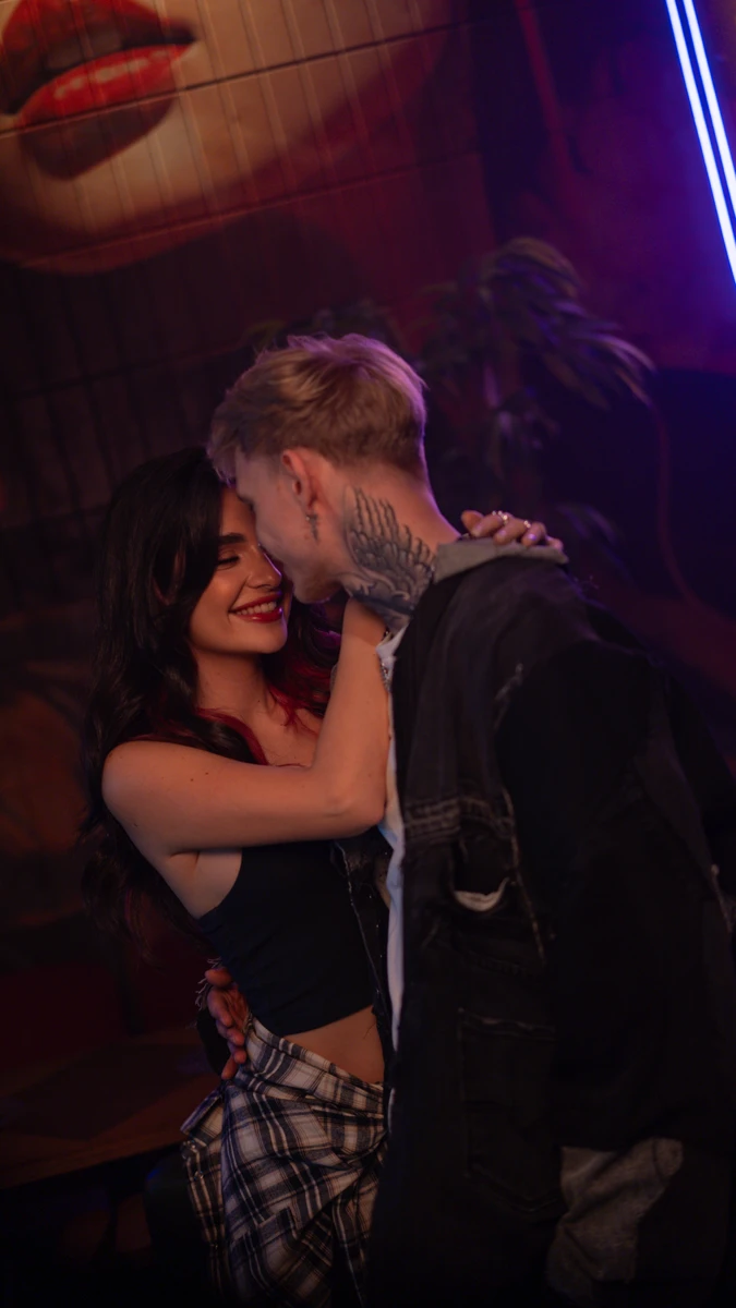 Цікаво, чи не ревнував чоловік Трінчер?