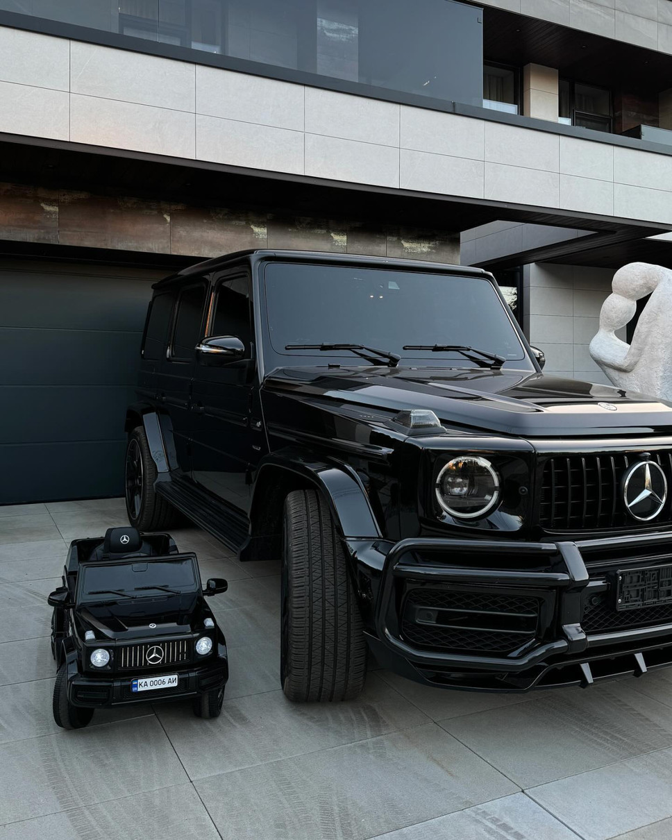 Парфільєви надають перевагу Mercedes-Benz G-Class