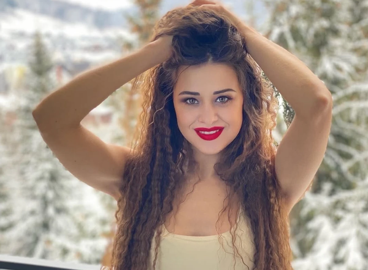 Slavia позує для фото