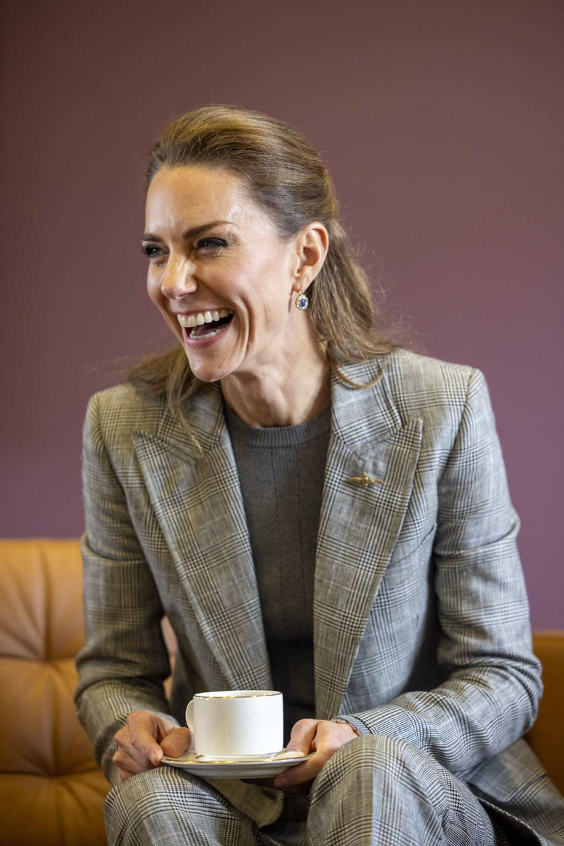 І чаєм пригостили