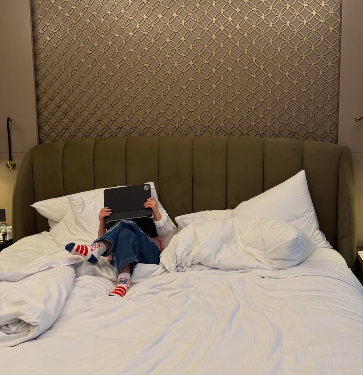 Донька Еліни Світоліної на фото