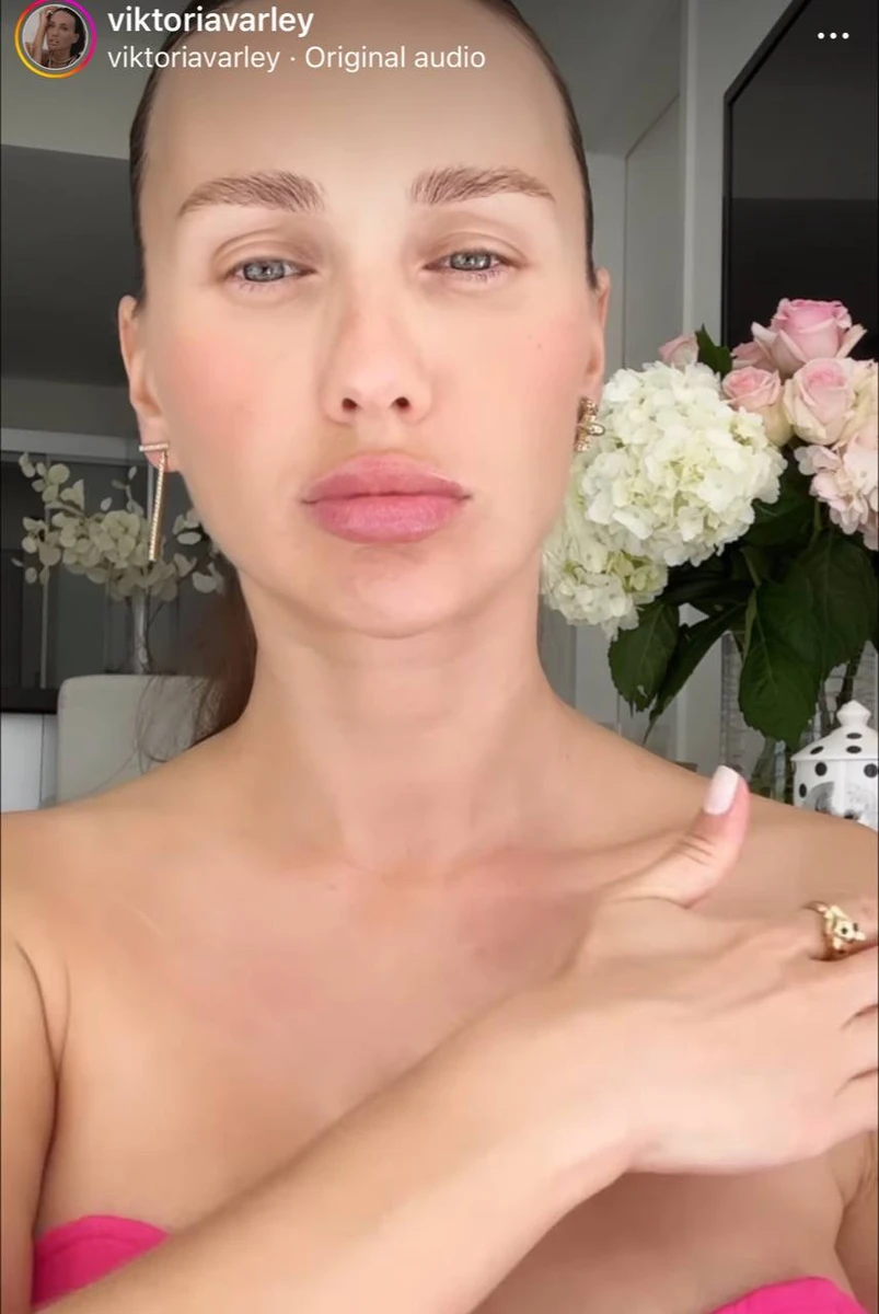 Cпершу Віка промасажувала зону декольте (від грудини до плечей)