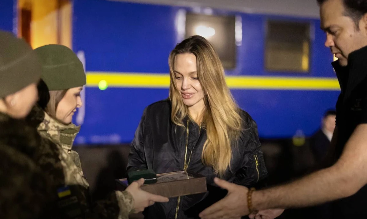 Анджеліна Джолі відвідала Україну