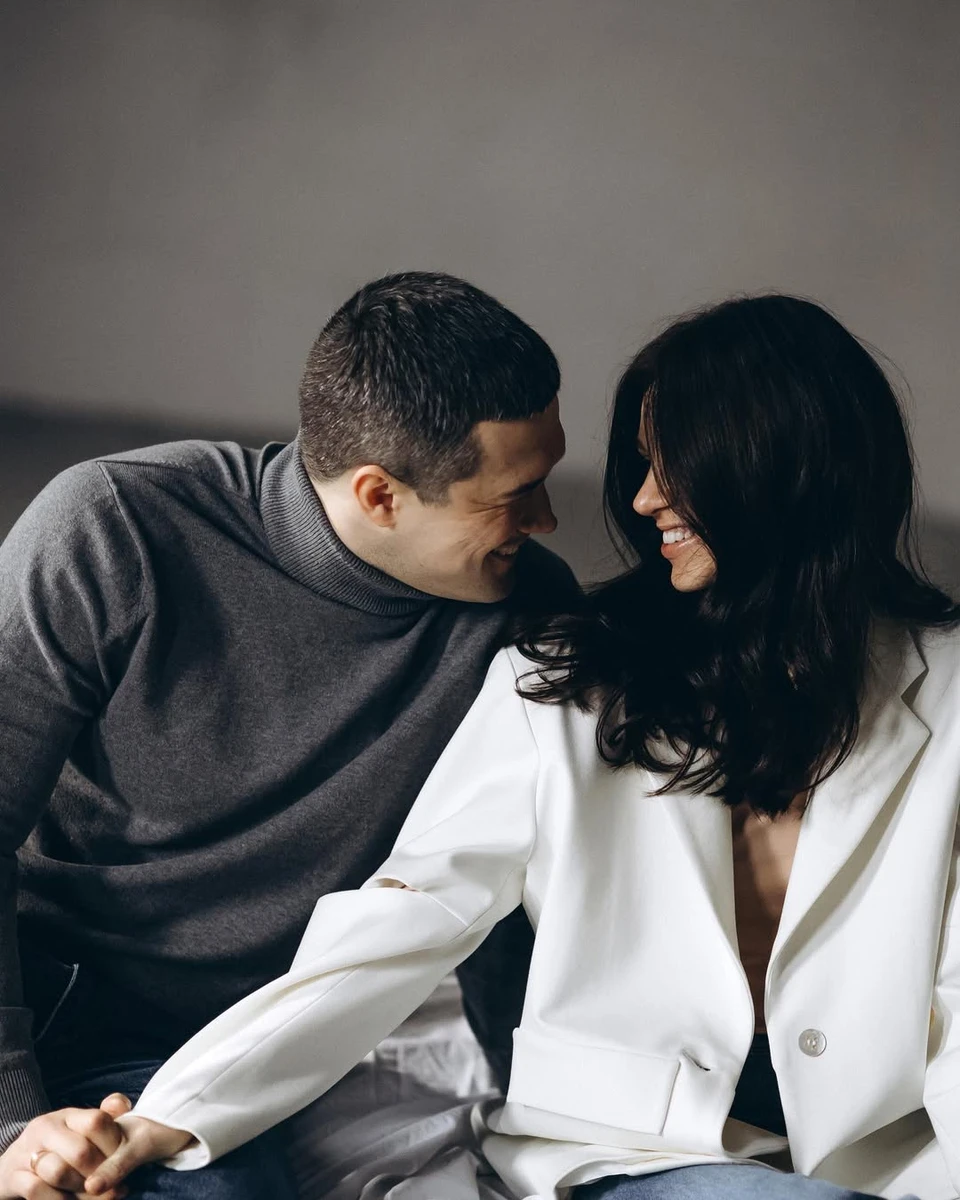 Михайло Федоров з дружиною Анастасією для фото