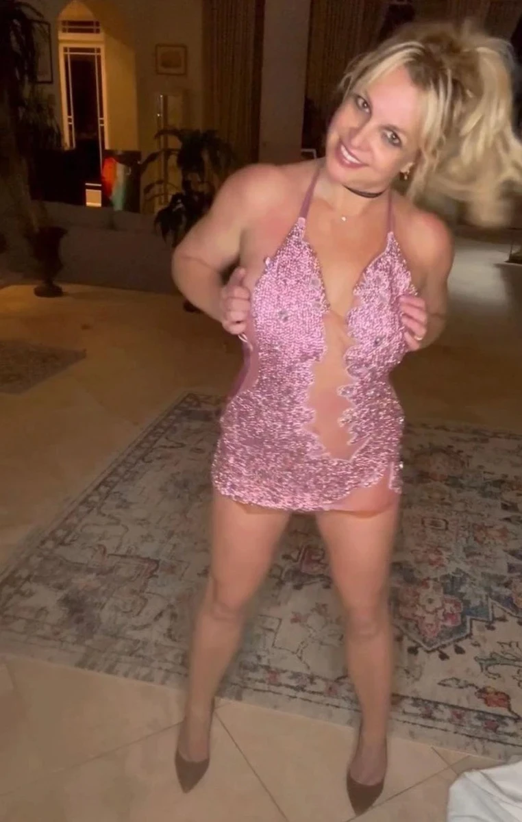 Брітні Спірс танцює