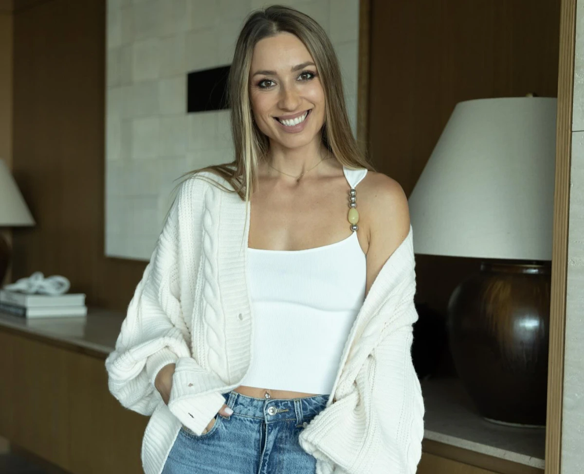 Саша Шульгіна у майці