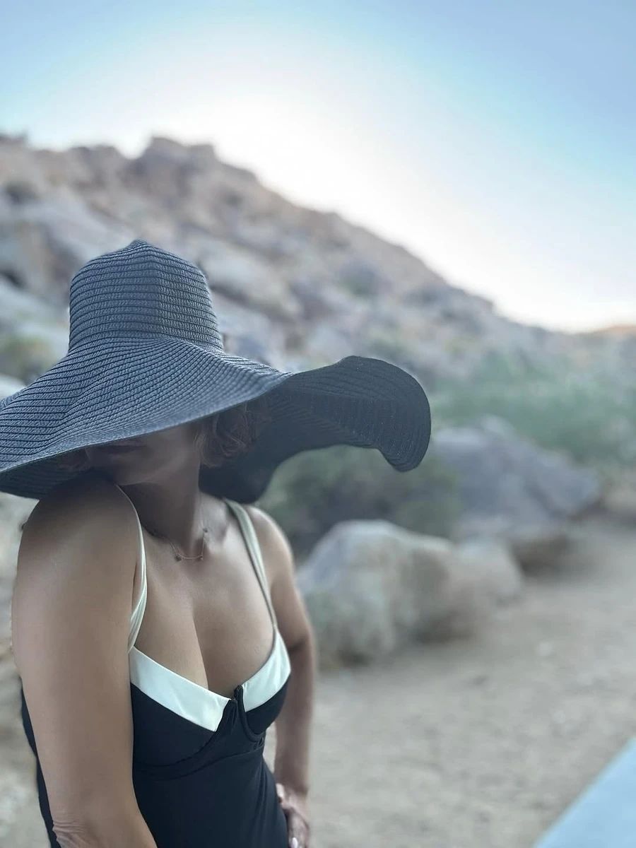 Акторку фотографував її коханий Ван Гант? 