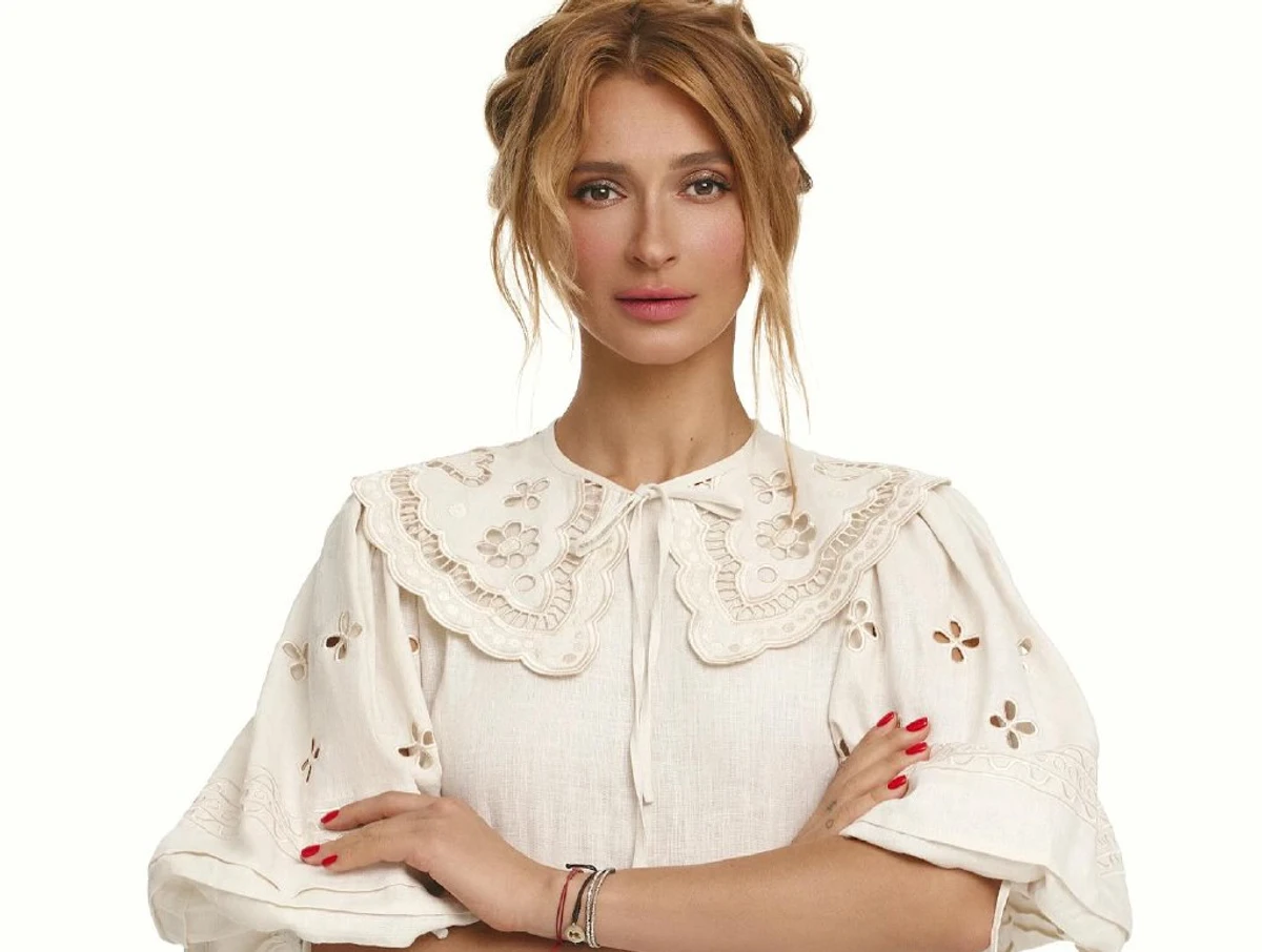 Tayanna у сорочці українського бренду