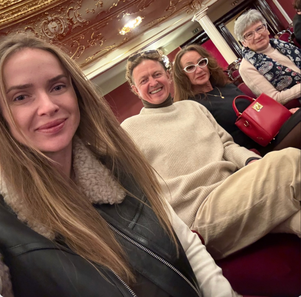 Еліна Світоліна показалася з мамою, татом і бабусею в Одесі