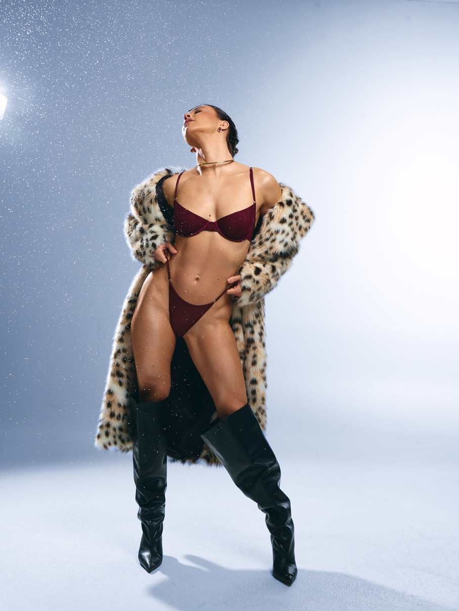 Вікторія Маремуха оголилася для фото