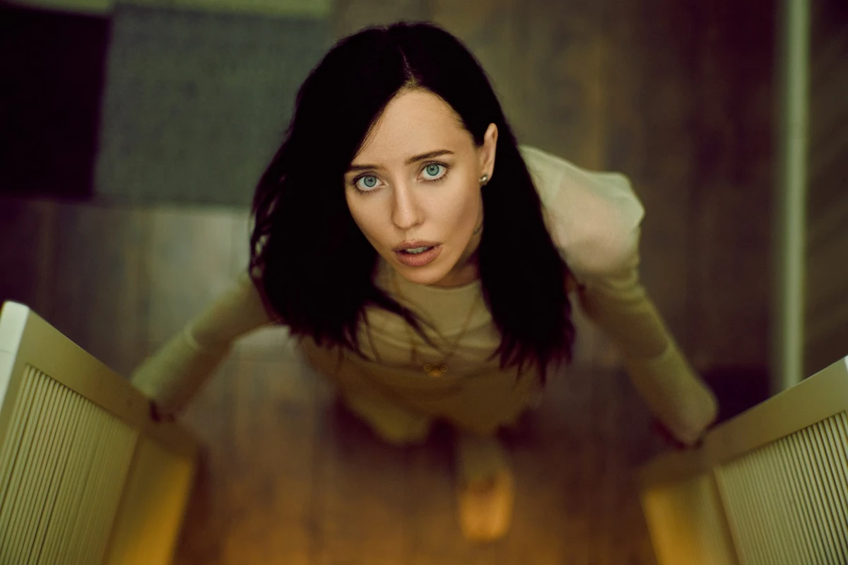 Надя Дорофєєва у кліпі