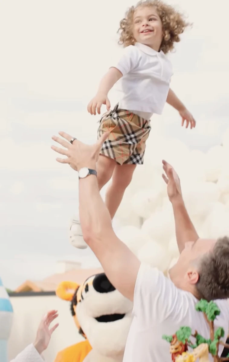 Іраклі Макацарія показав, як підкидував сина догори