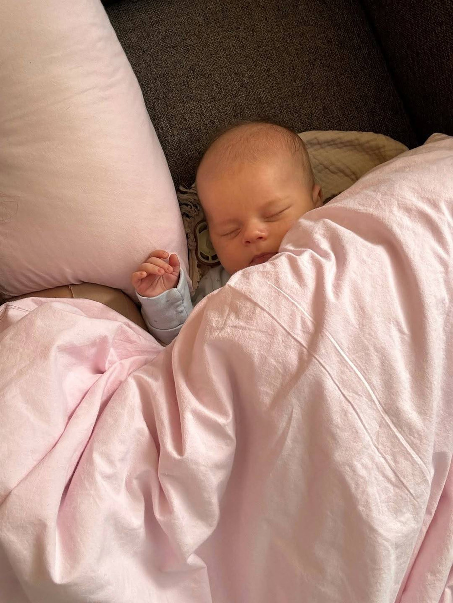 Колись малюк був таким. Зараз, у свої 9 місяців він уже важить 11 кіло і має зріст у 75,5 сантиметра