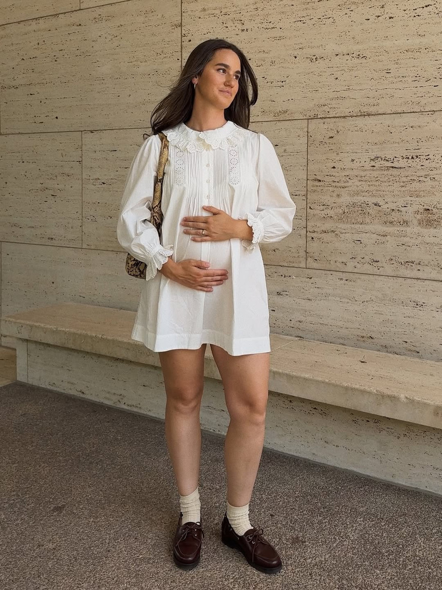 Вагітний образ з лоферами