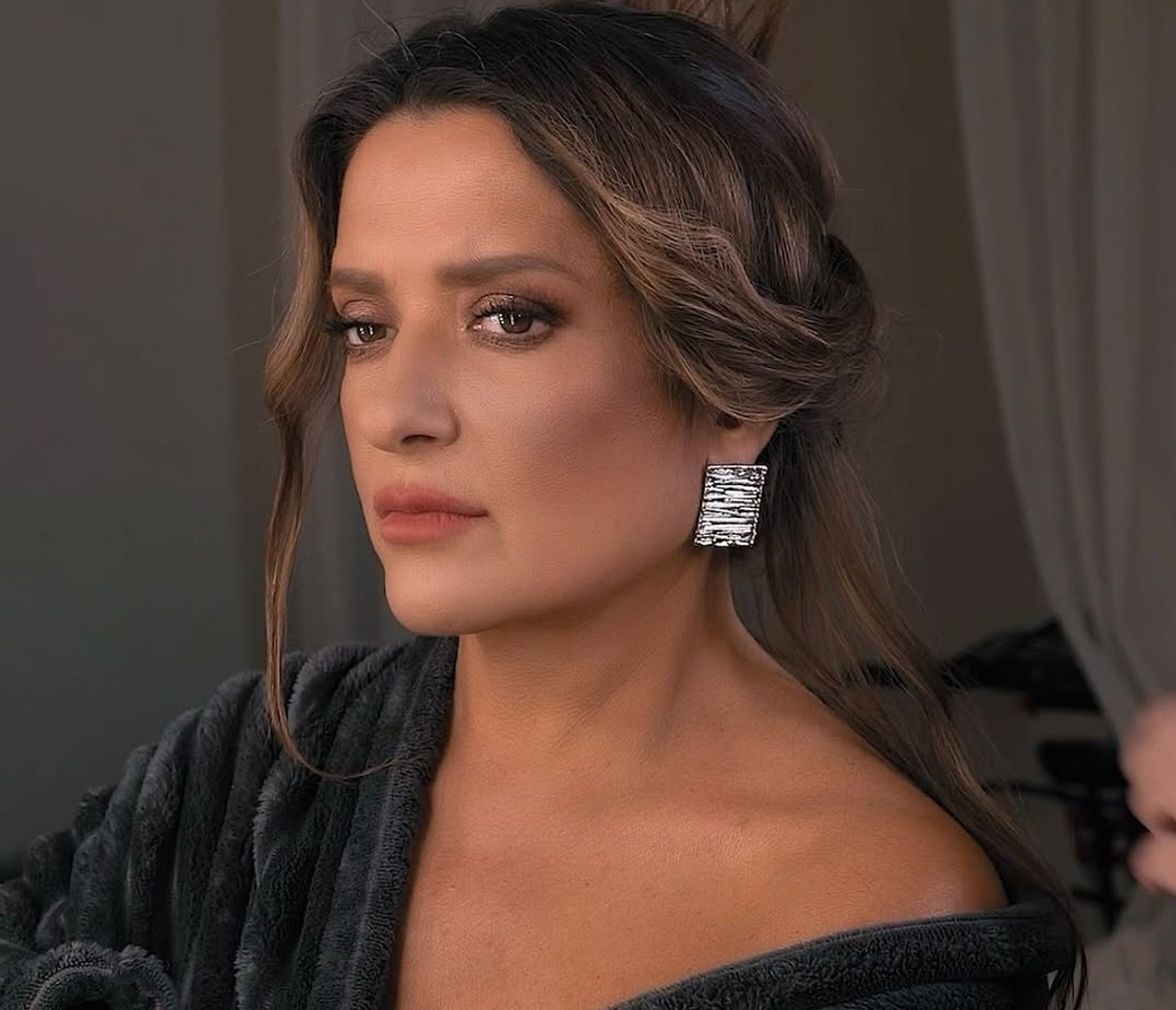 Наталія Могилевська позує для фото