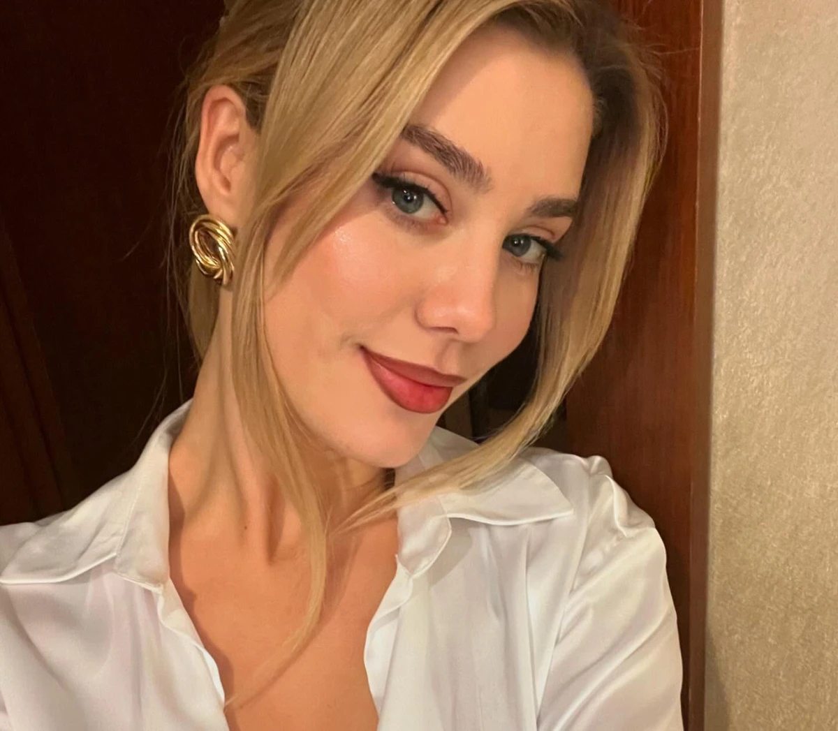 Ксенія Попова - портретне фото