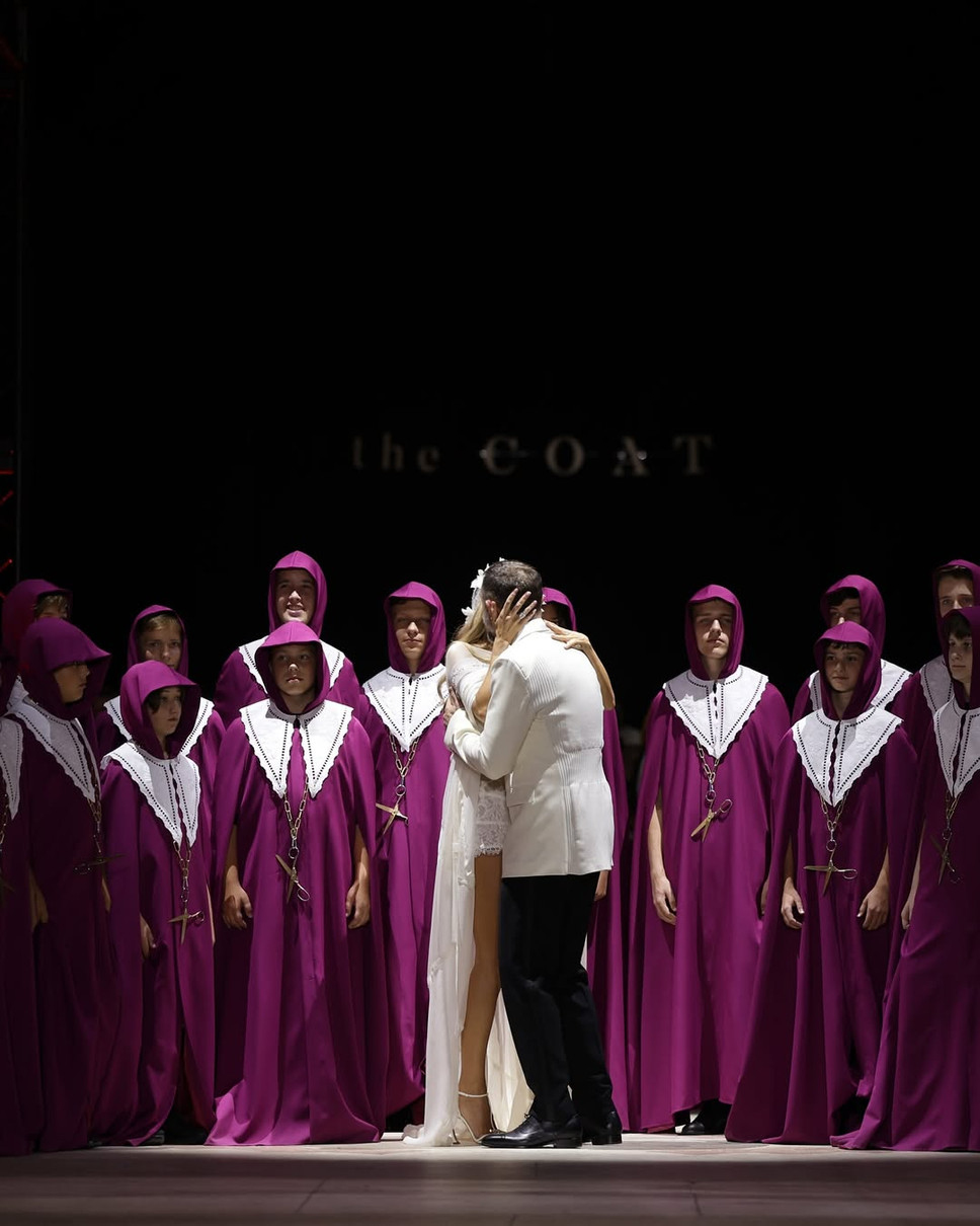 Катя Сільченко у мереживі зіграла весілля Ukrainian Fashion Week