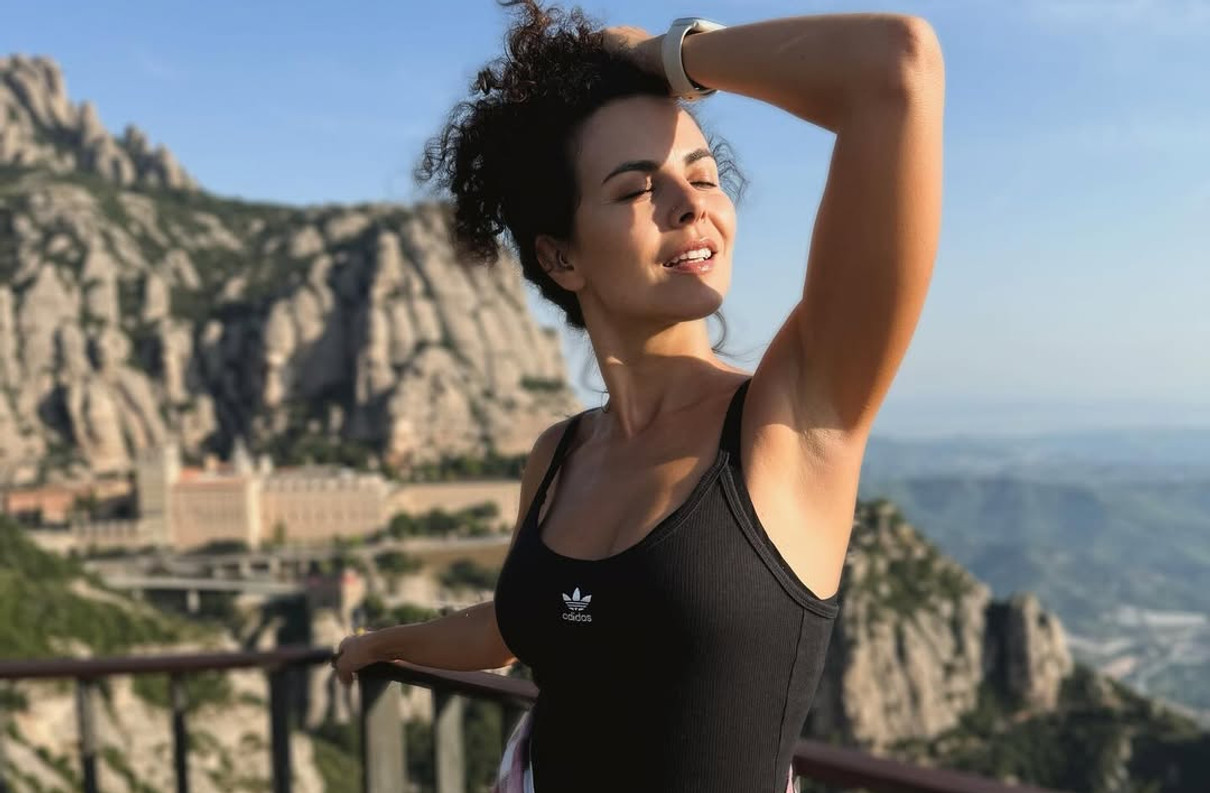 Настя Каменських показала вправи для зміцнення преса та кору