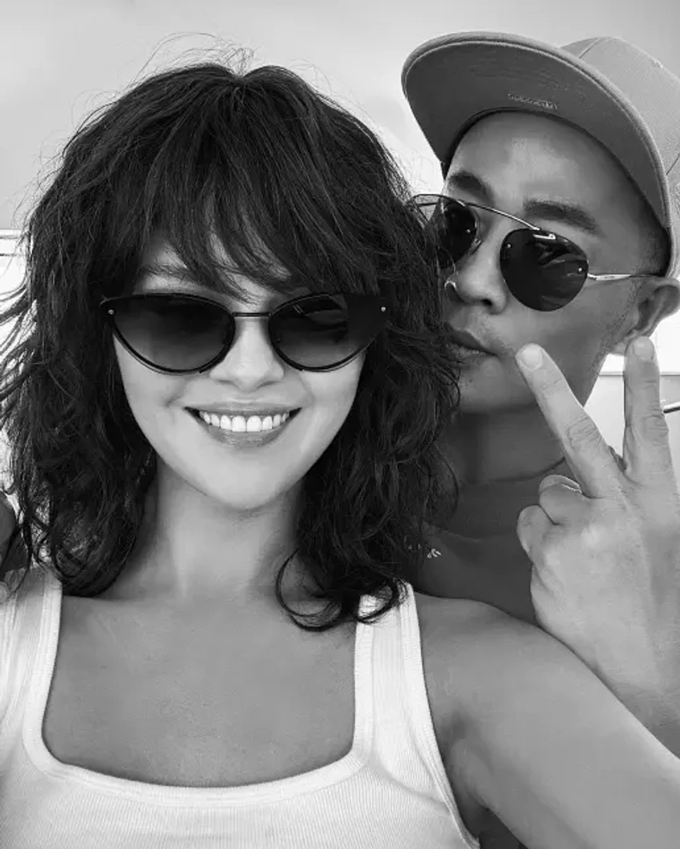 Селена Гомес похвалилася новою об'ємною трендовою стрижкою