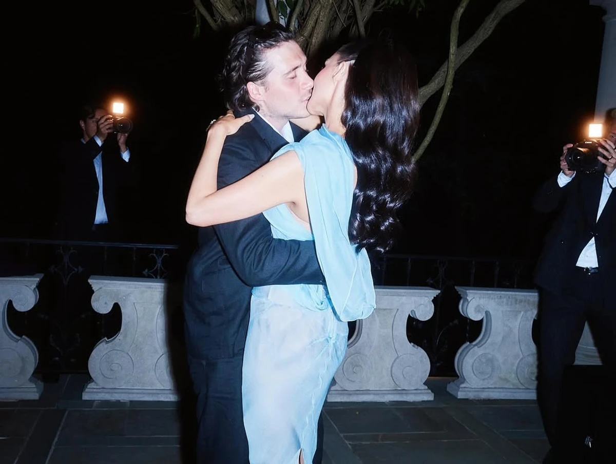 Син Бекхемів поцілував дружину на святі поновлення їхніх обітниць