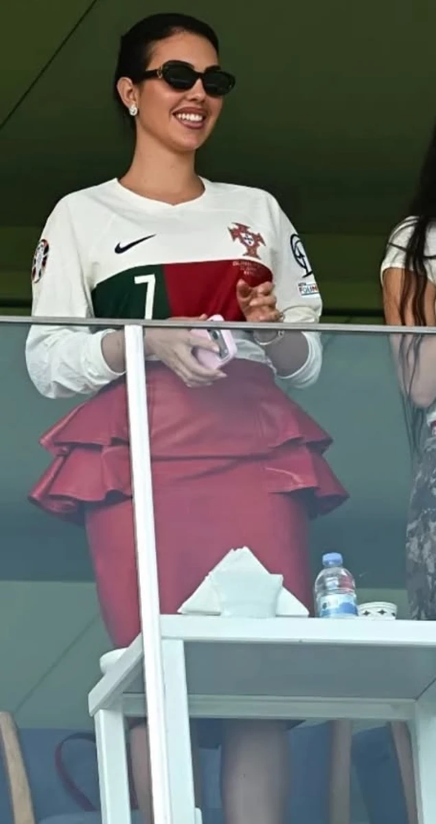 Наречена Роналду похвалилася ефектним луком на матчі сина