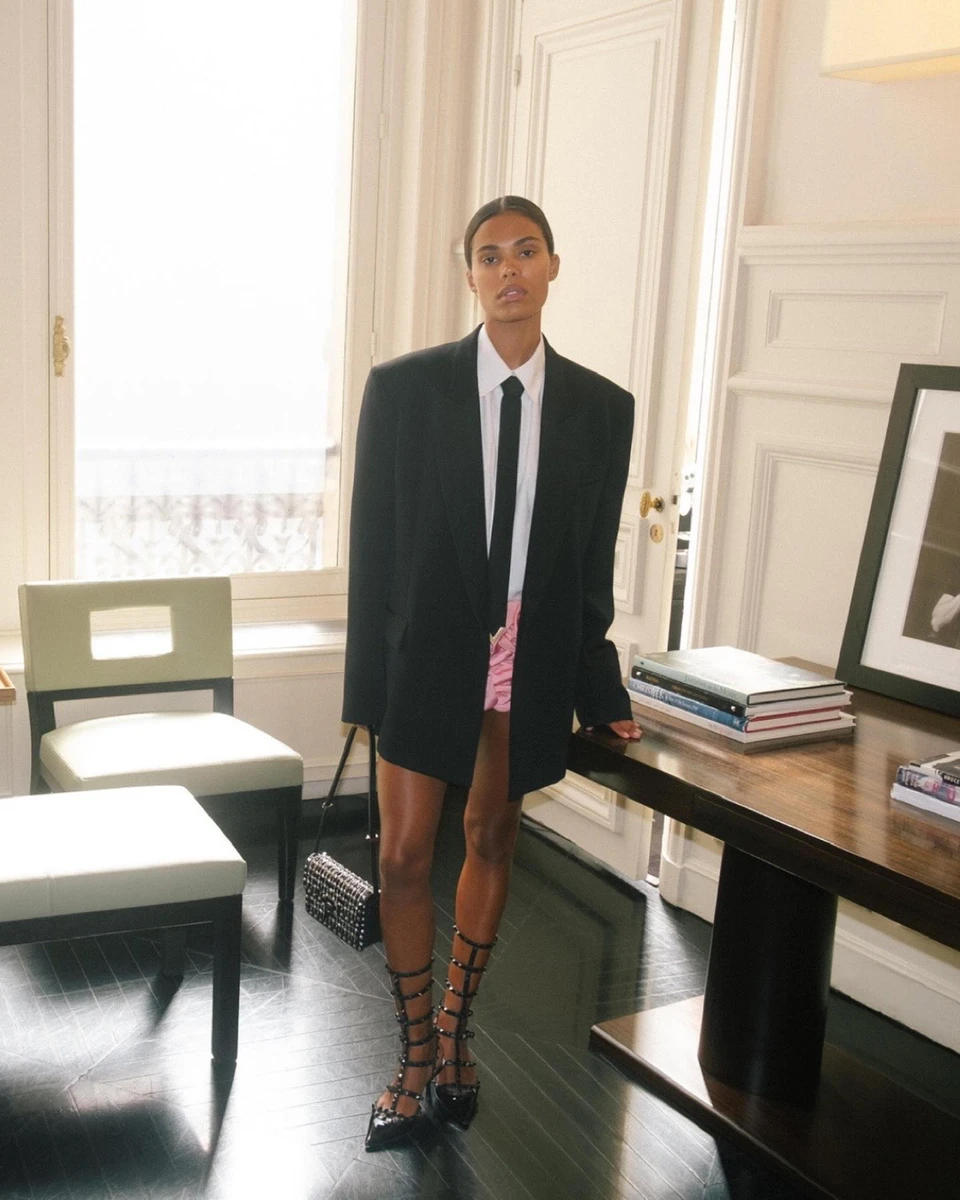 Лук для володарок розкішних ніг