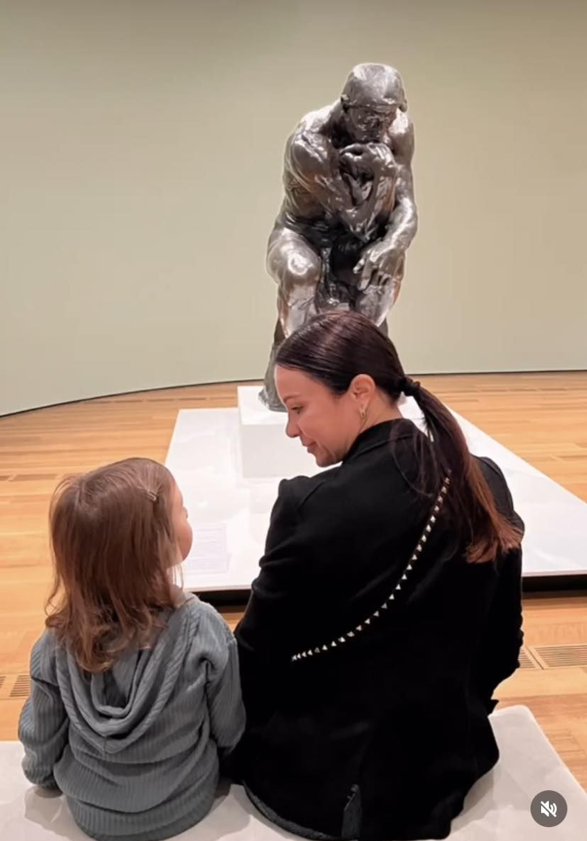 Ліля змалку привчає доньку до мистецтва