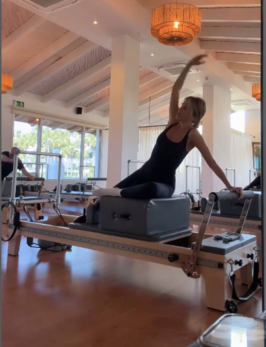 Катя Сільченко показала своє тренування пілатесу