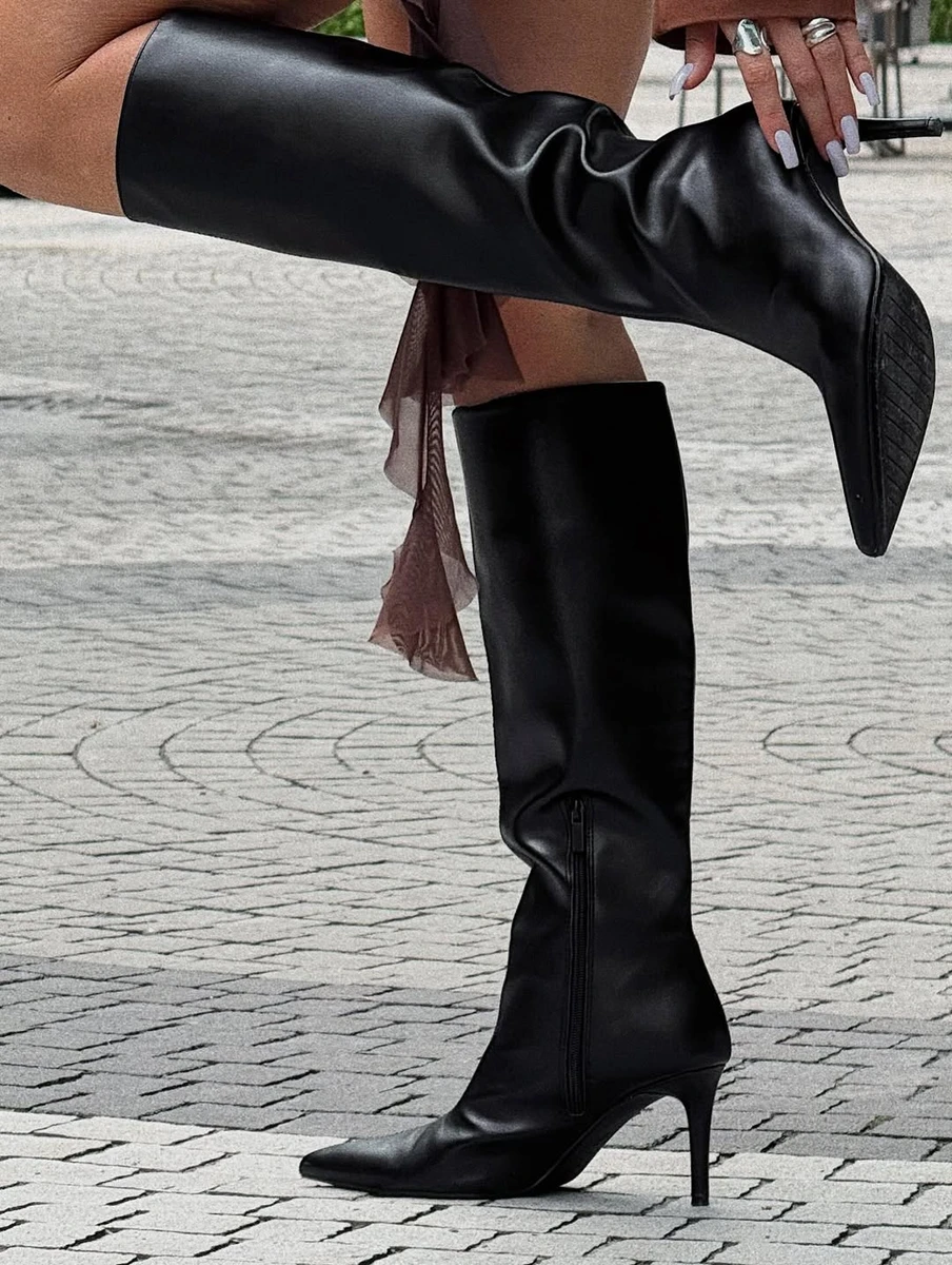 Класичні високі чобітки завжди в моді