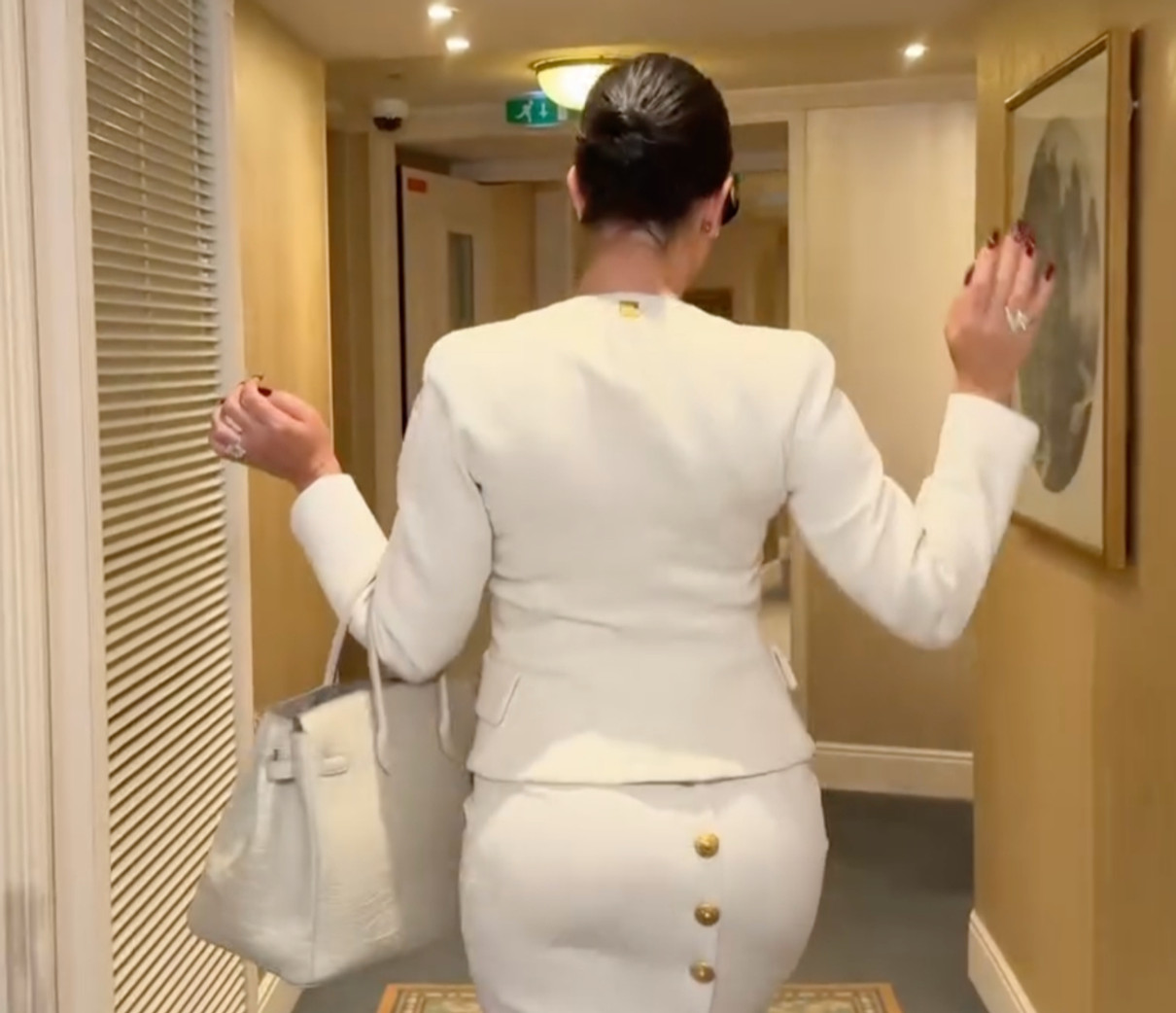 Наречена Роналду блиснула сідницями в ефектному луці