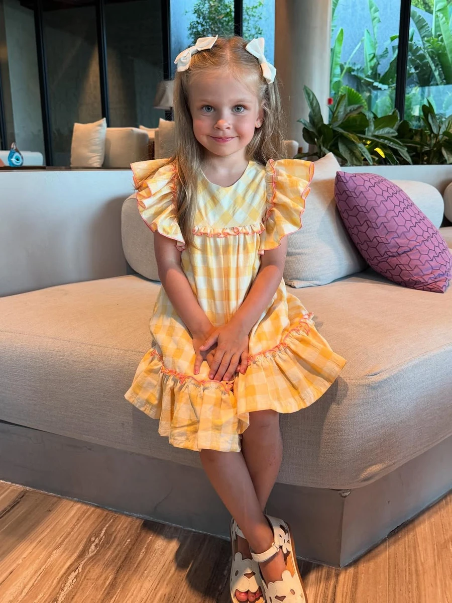 Олександр Зінченко показав фото з дочкою у стильній сукні