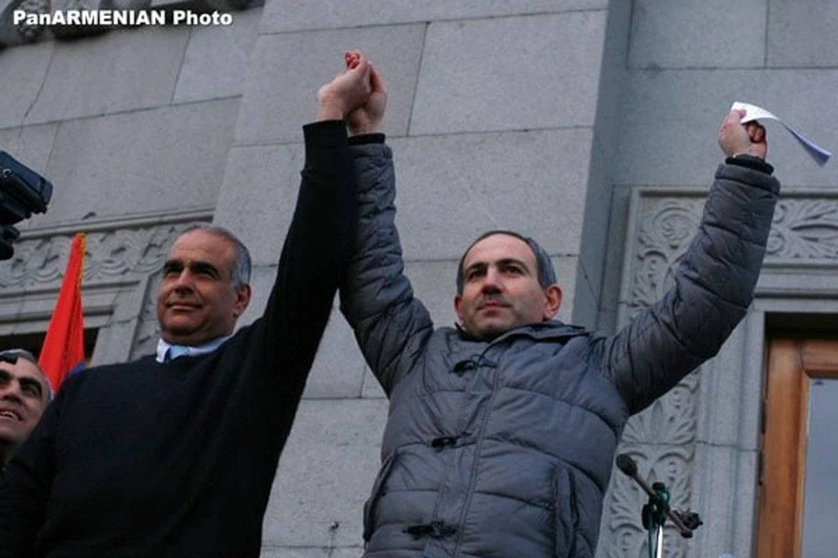 Нікол Пашинян у парламенті