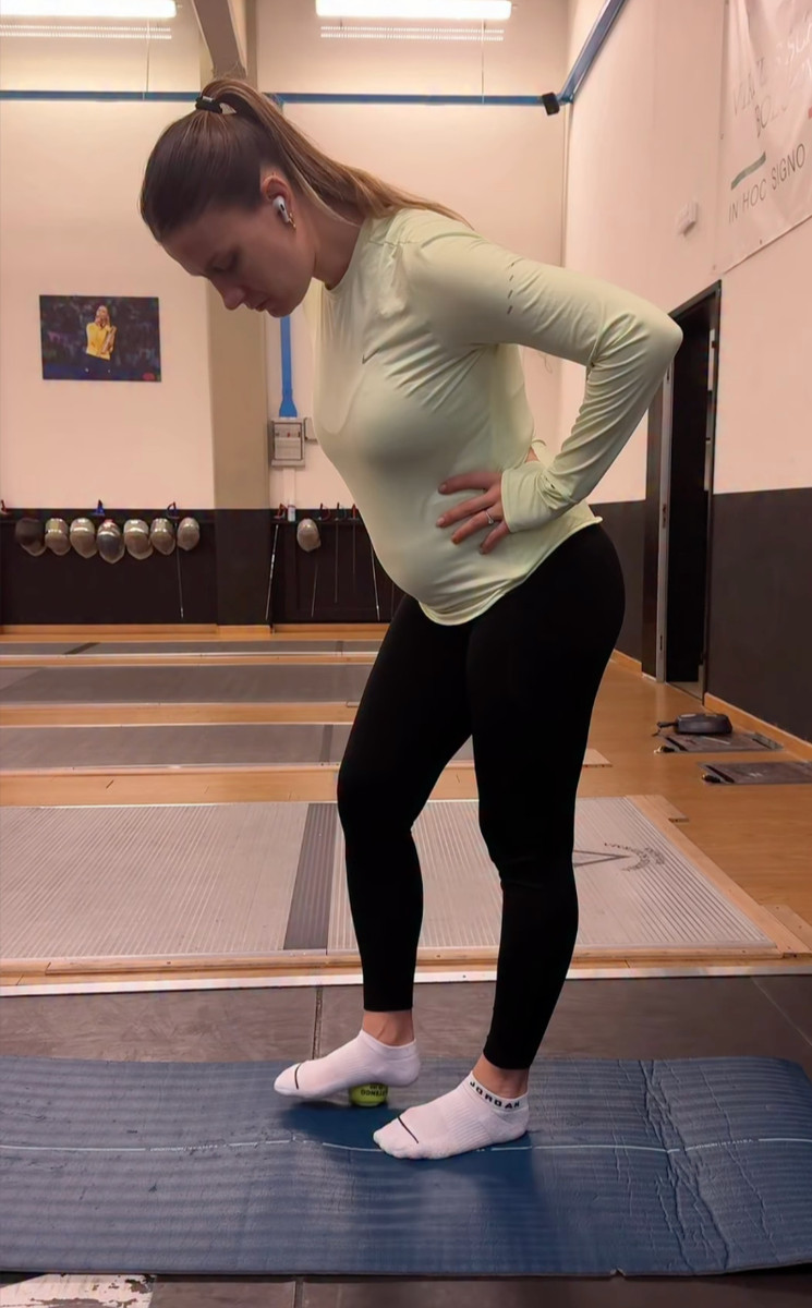 Ольга Харлан у лосинах показала своє тренування для вагітних