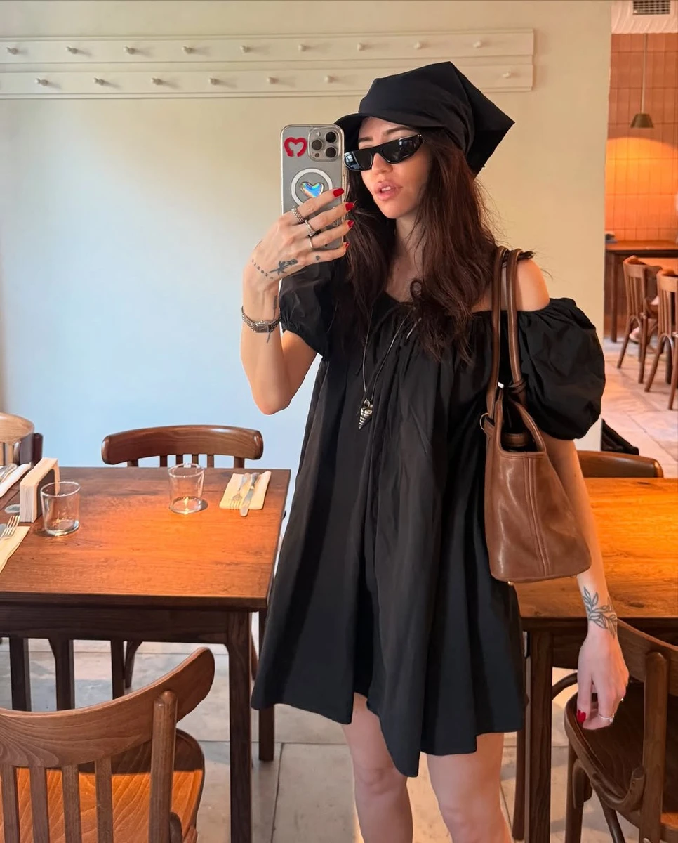 Дорофєєва у чорній сукні