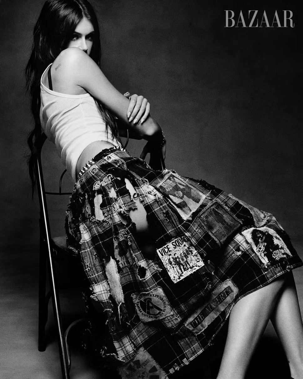 Дочка Кроуфорд засвітила стегно у спідниці з розрізом