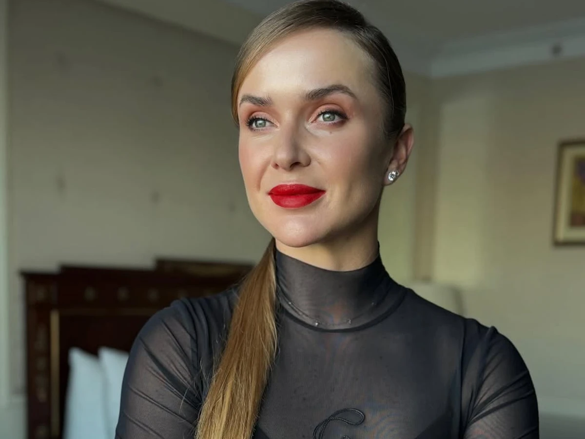 Еліна Світоліна позує для фото