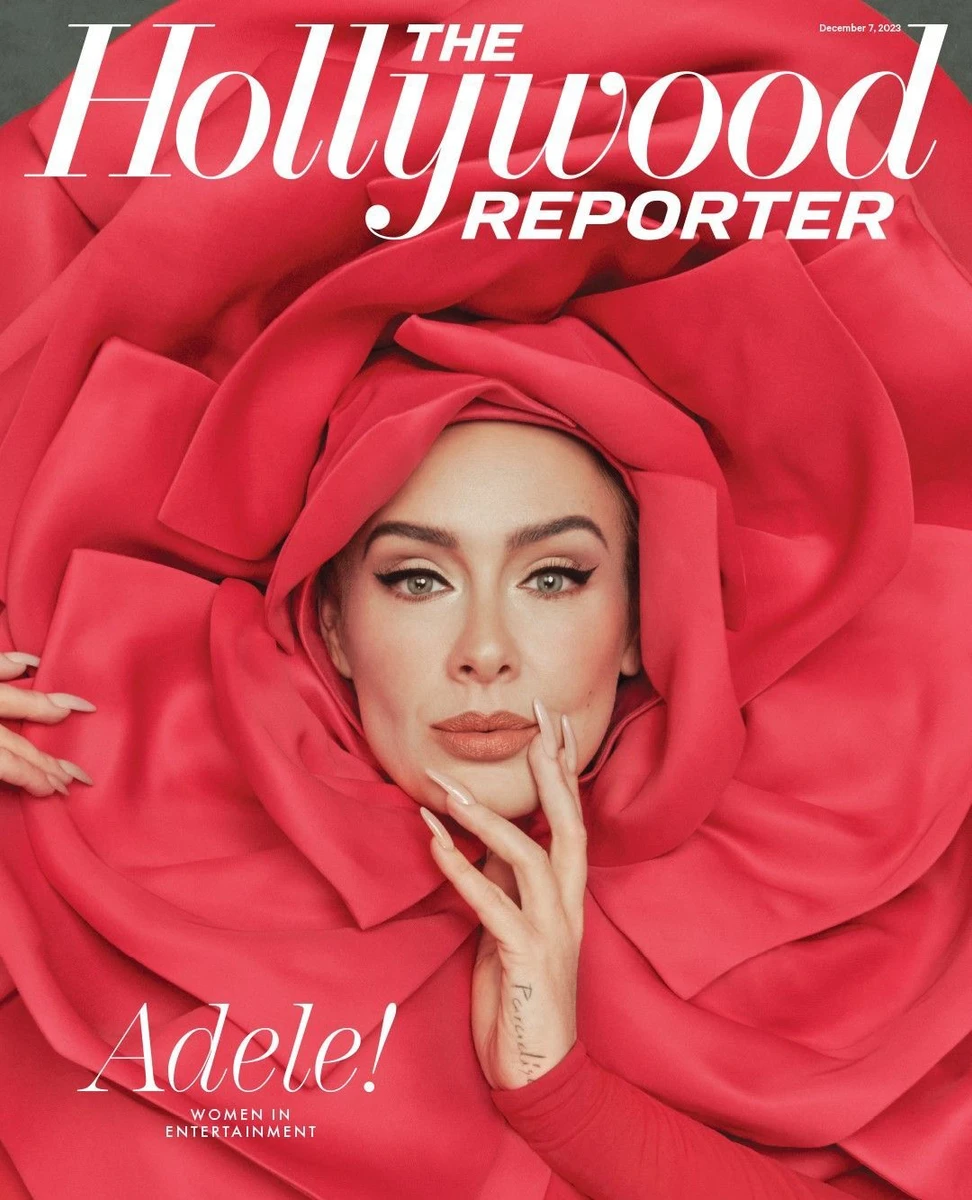 Адель на обкладинці в образі квітки