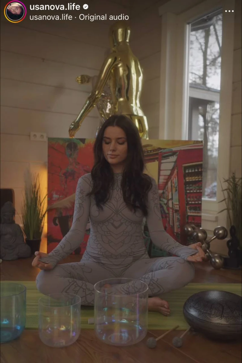 Ангеліна ретельно дбає про своє ментальне здоров'я: раніше вона ходила на терапію, а тепер займається з коучем