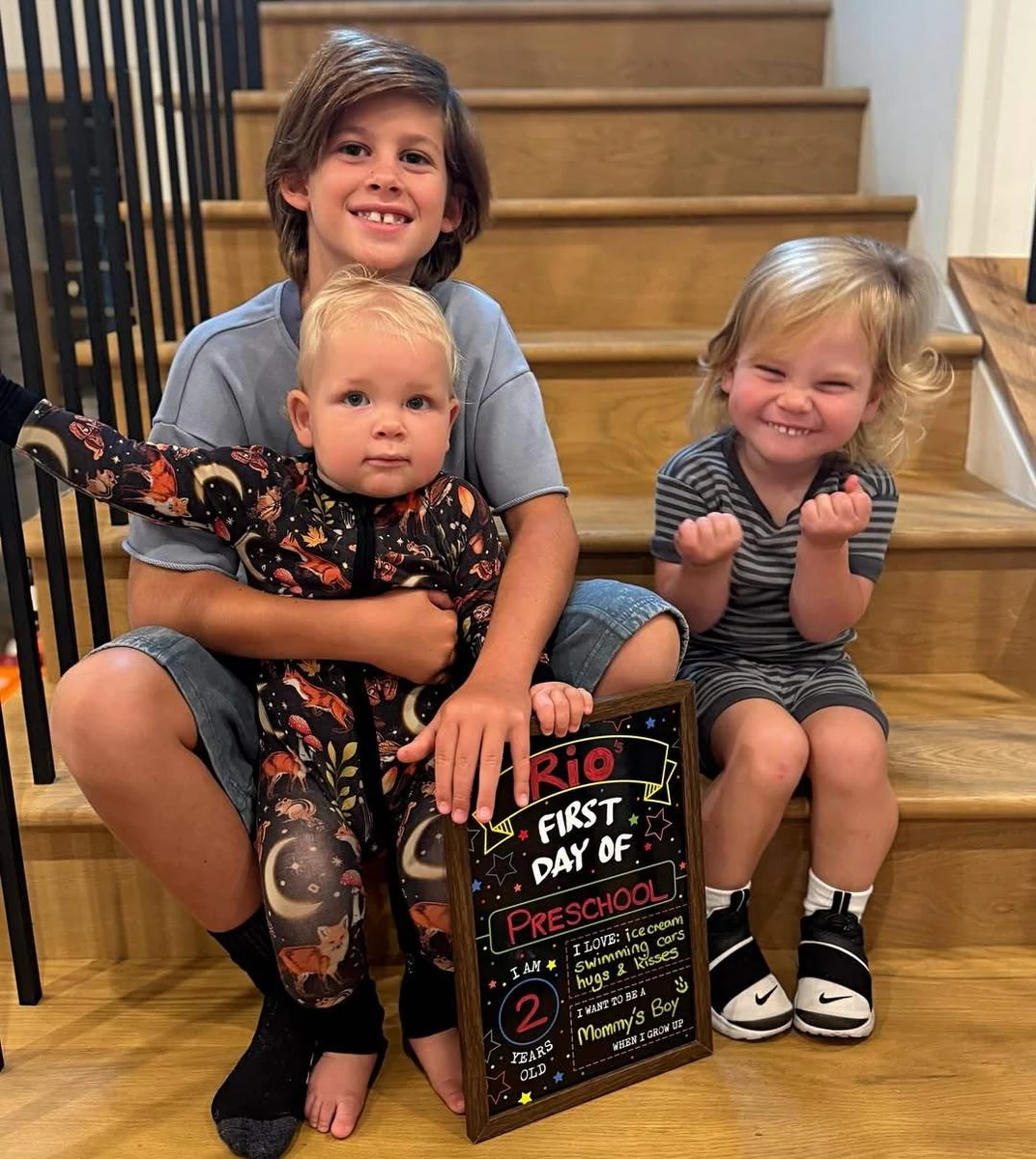 Підписники зворушені тим, який Шай турботливий старший брат