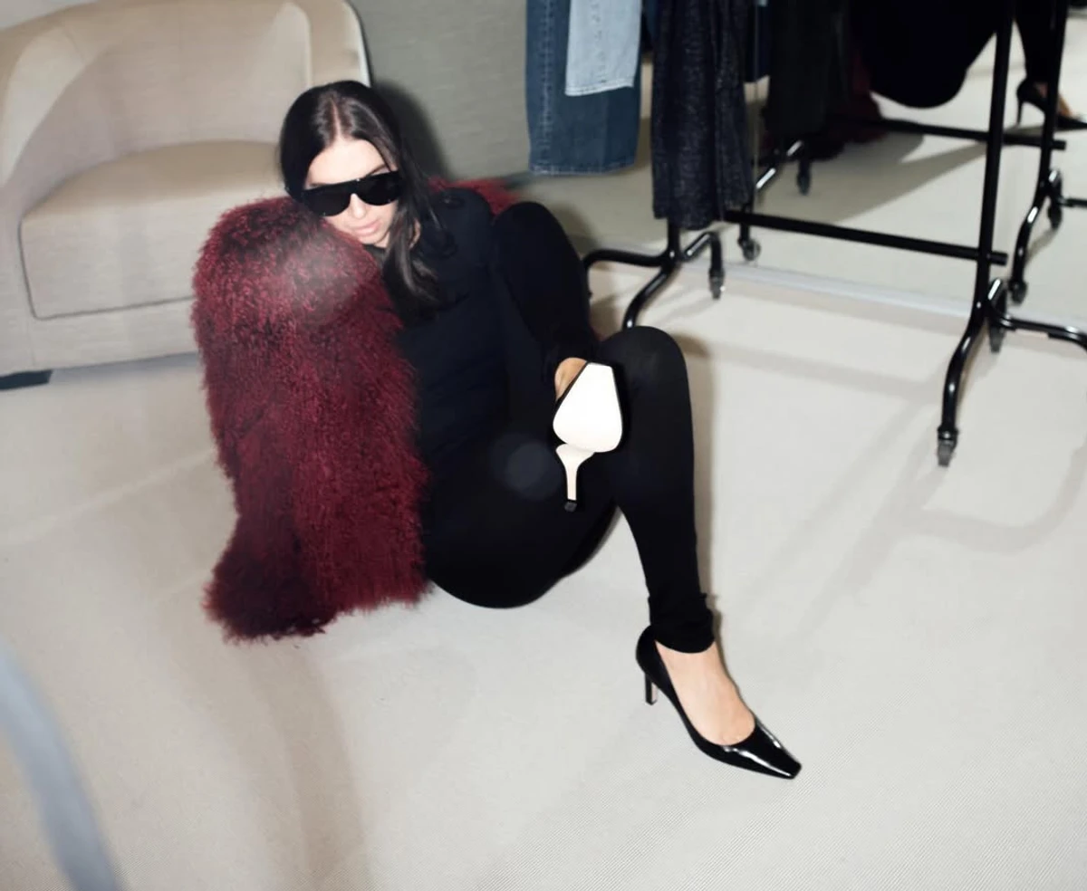 Дружина Усика у шубі наробила сексі фото у гримерці