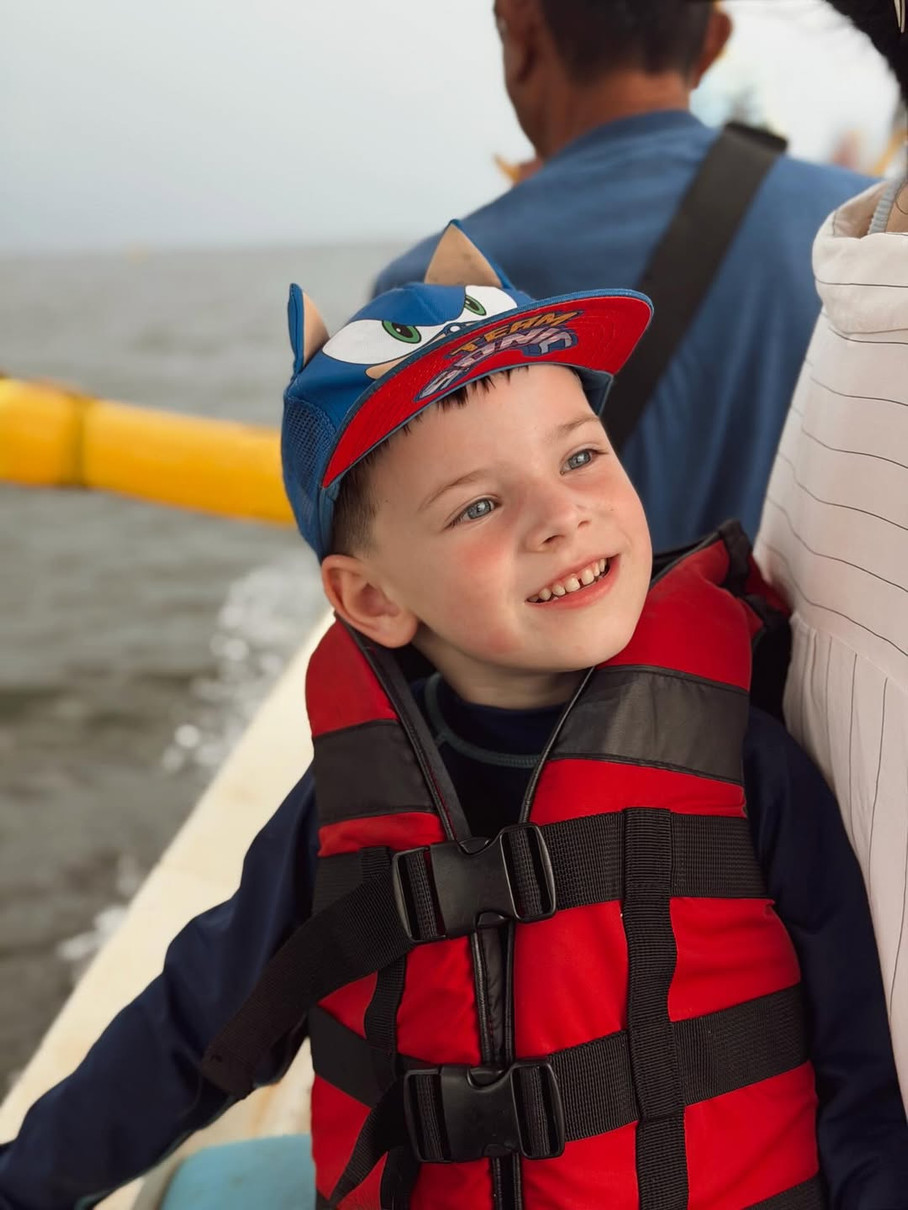 Старший син Мірошниченків на фото