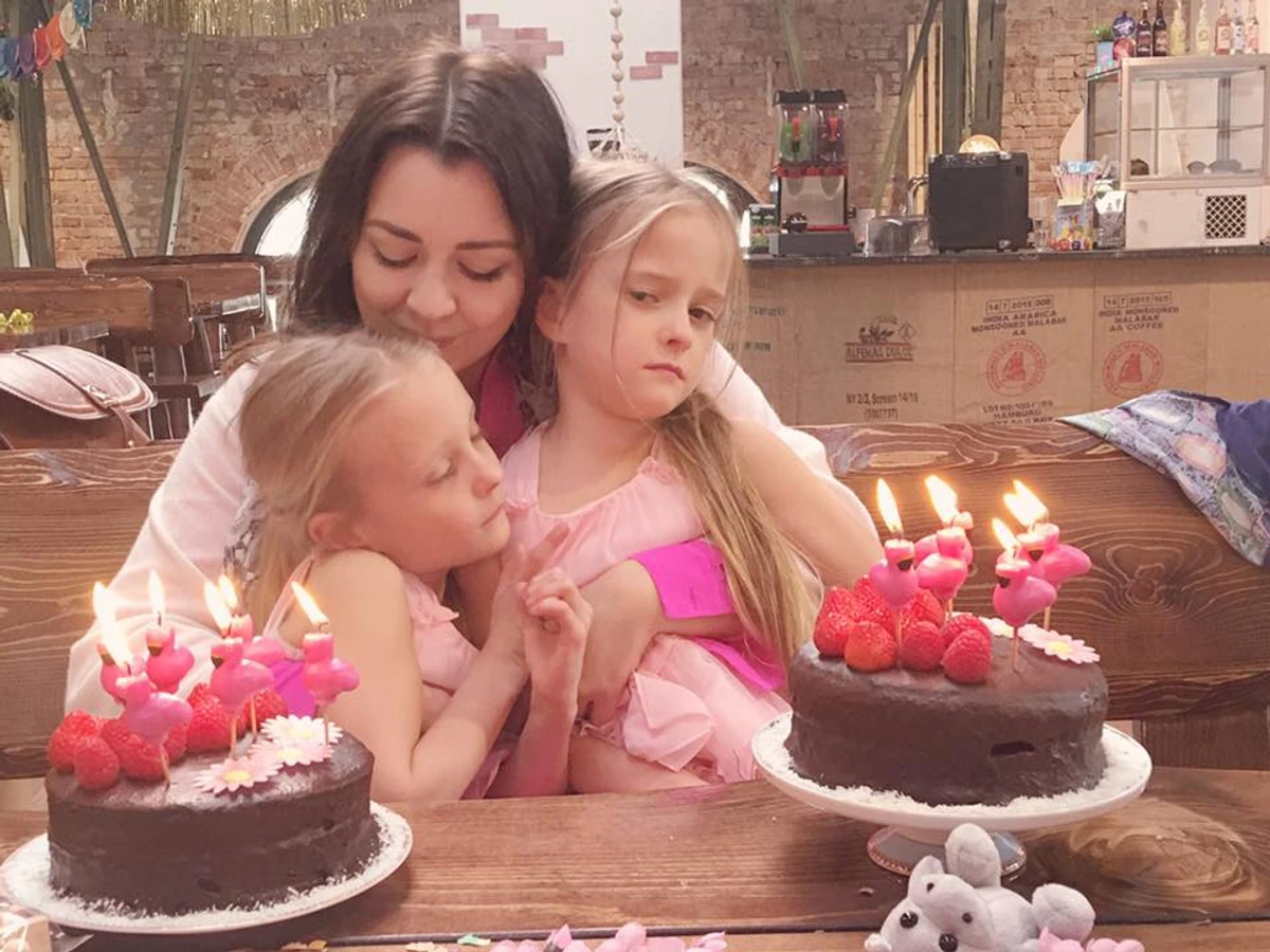 Колишня дружина Тимощука, Надія живе у Німеччині з його двома дочками 