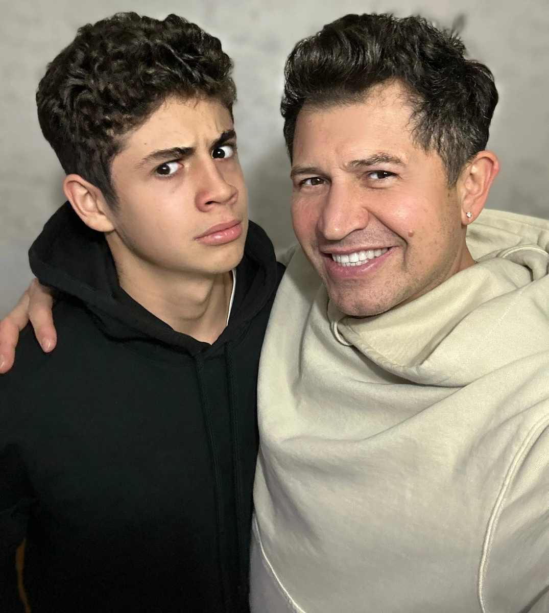 Андрій Джеджула привітав сина від Дімопулос з 17-річчям