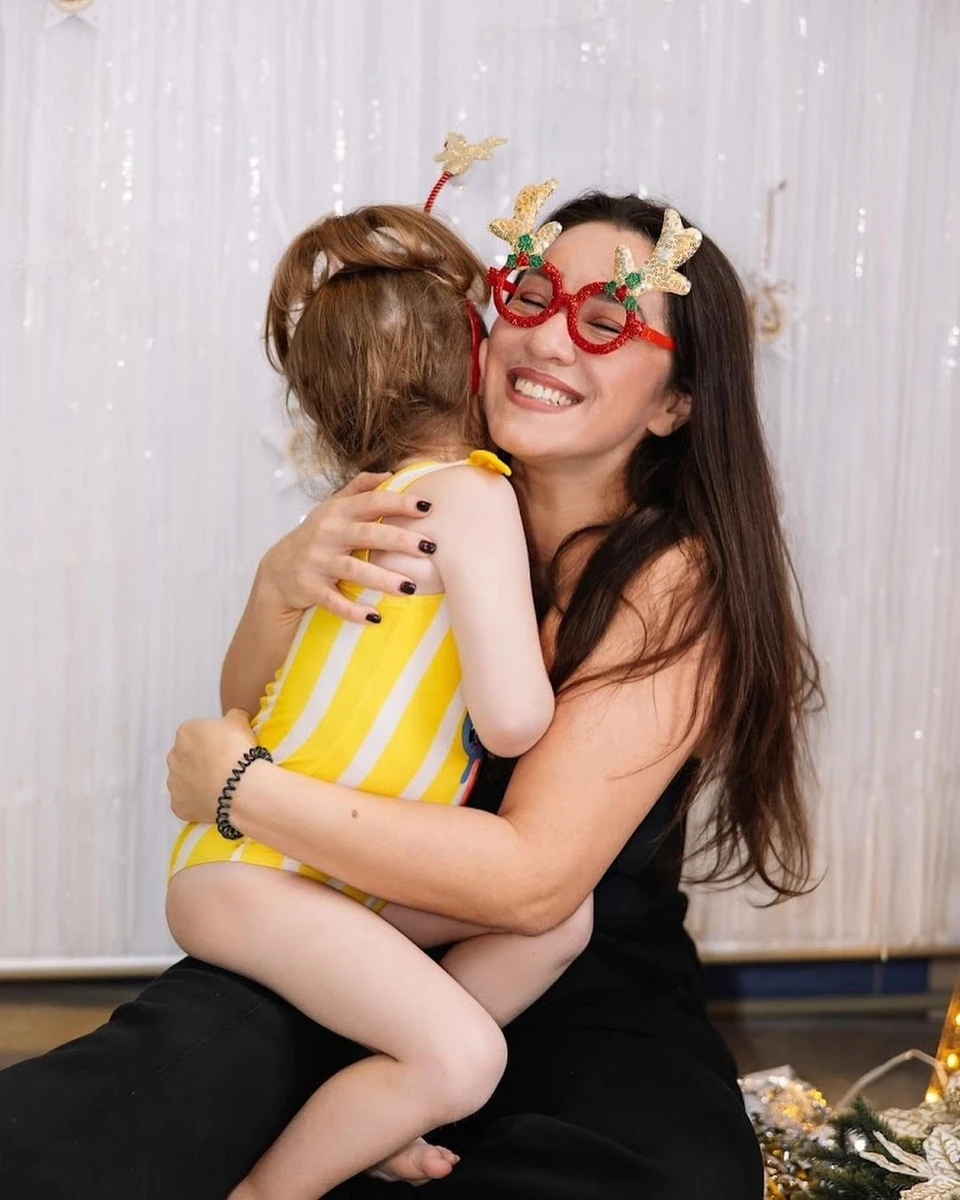 Уперше артистка стала мамою в 38