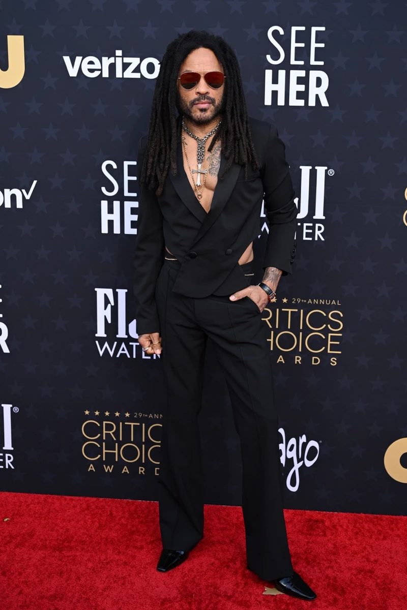 Красунчик Ленні Кравіц вирішив не перейматися образом і прийшов у костюмі, дуже схожому на той, в якому він з'явився на Золотому Глобусі