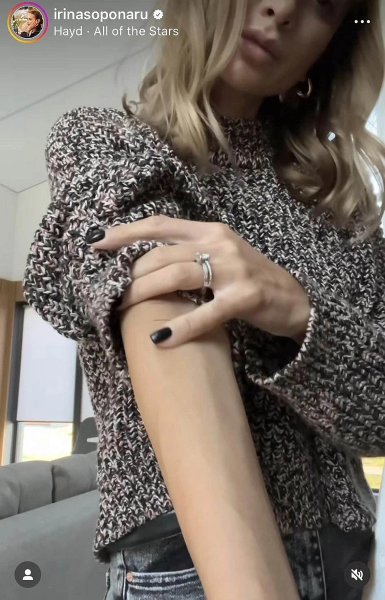 Сопонару прикрасила себе мінімалістичними тату